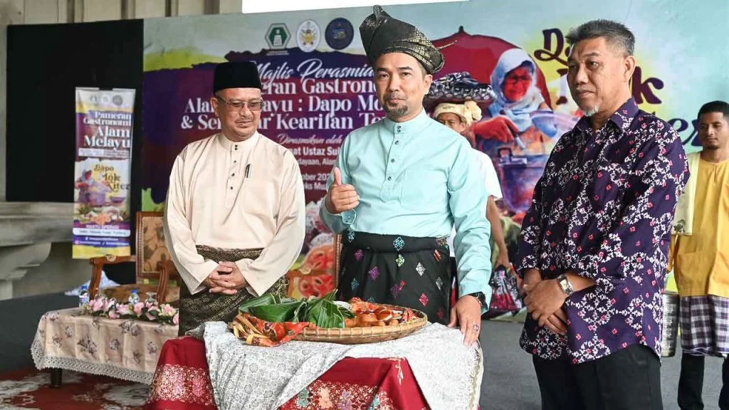Timbalan Pengerusi Jawatankuasa Pelancongan, Kebudayaan Alam Sekitar Dan Perubahan Iklim negeri, Sulaiman Sulong